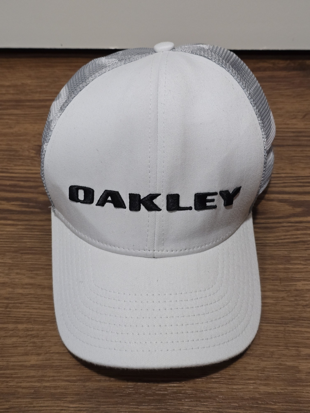 Oakley White and Gray Logo Trucker Hat